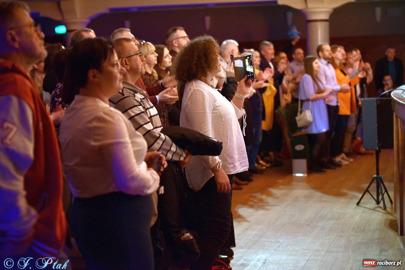 Zdjęcie w galerii na portalu naszraciborz.pl: Golden Hits of Queen & Majesty Orchestra w Raciborzu wiadomości z regionu