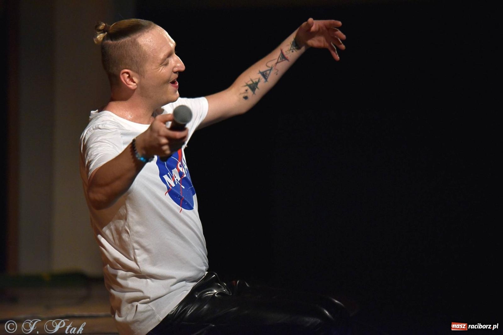 Zdjęcie w galerii na portalu naszraciborz.pl: Golden Hits of Queen & Majesty Orchestra w Raciborzu wiadomości z regionu