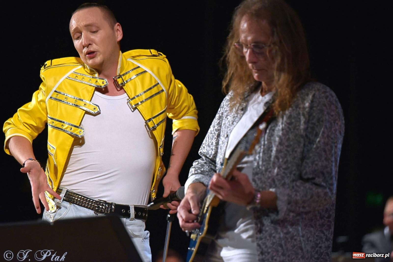 Zdjęcie w galerii na portalu naszraciborz.pl: Golden Hits of Queen & Majesty Orchestra w Raciborzu wiadomości z regionu