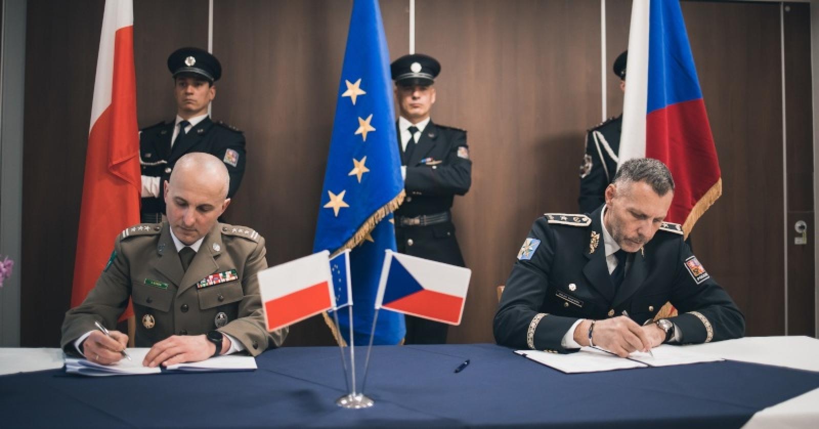 Zdjęcie w galerii na portalu naszraciborz.pl: Spotkanie Pełnomocników Granicznych Polski i Czech wiadomości z regionu