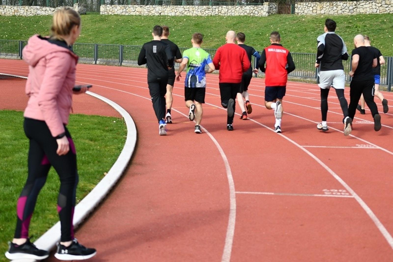 Zdjęcie w galerii na portalu naszraciborz.pl: Tak wygląda droga do munduru pogranicznika w SOSG w Raciborzu [FOTO] wiadomości z regionu