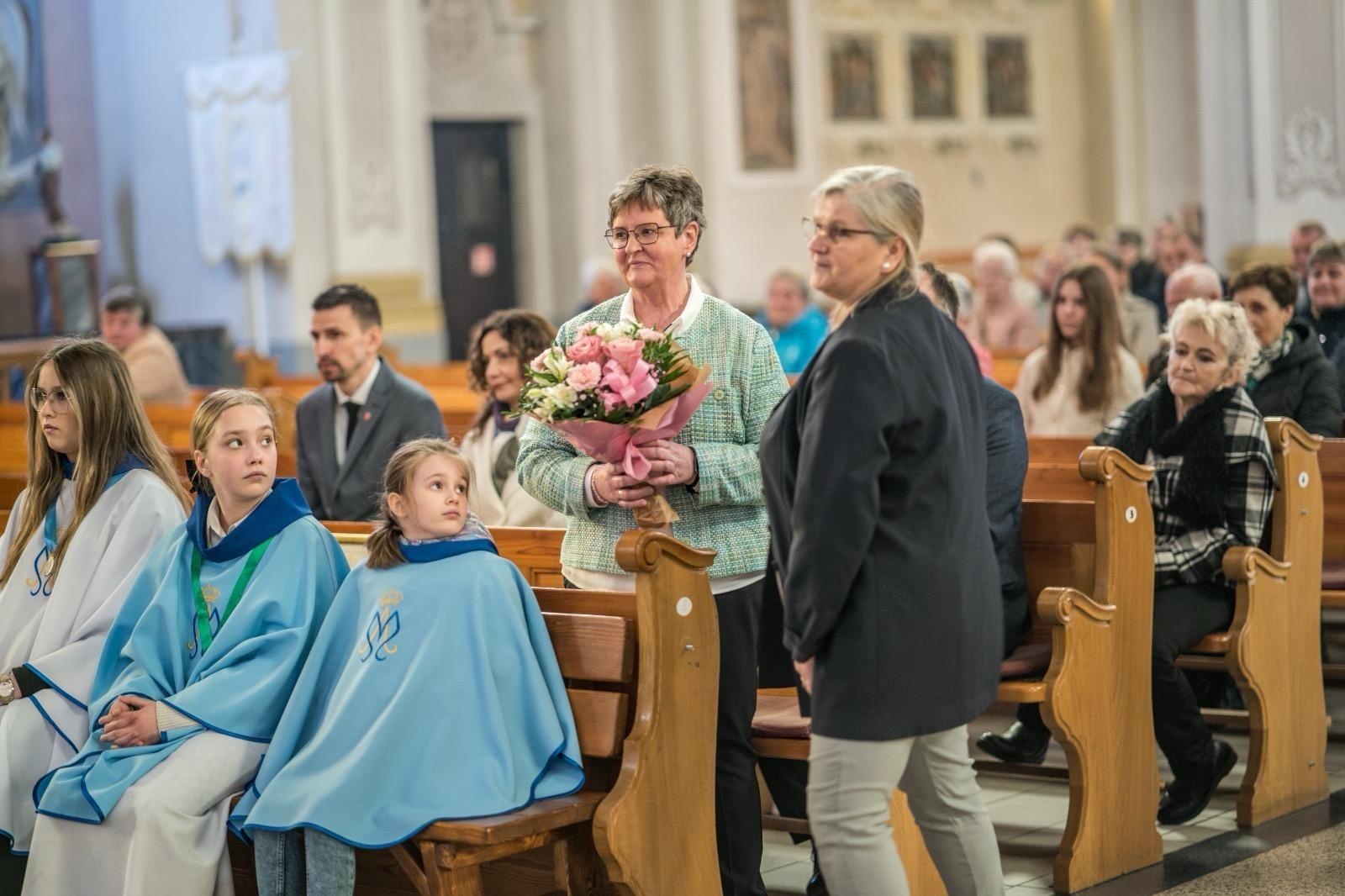 Zdjęcie w galerii na portalu naszraciborz.pl: Niecodzienna uroczystość w Krzanowicach. Hans Stein otrzymał Krzyż Pro Ecclesia et Pontifice wiadomości z regionu