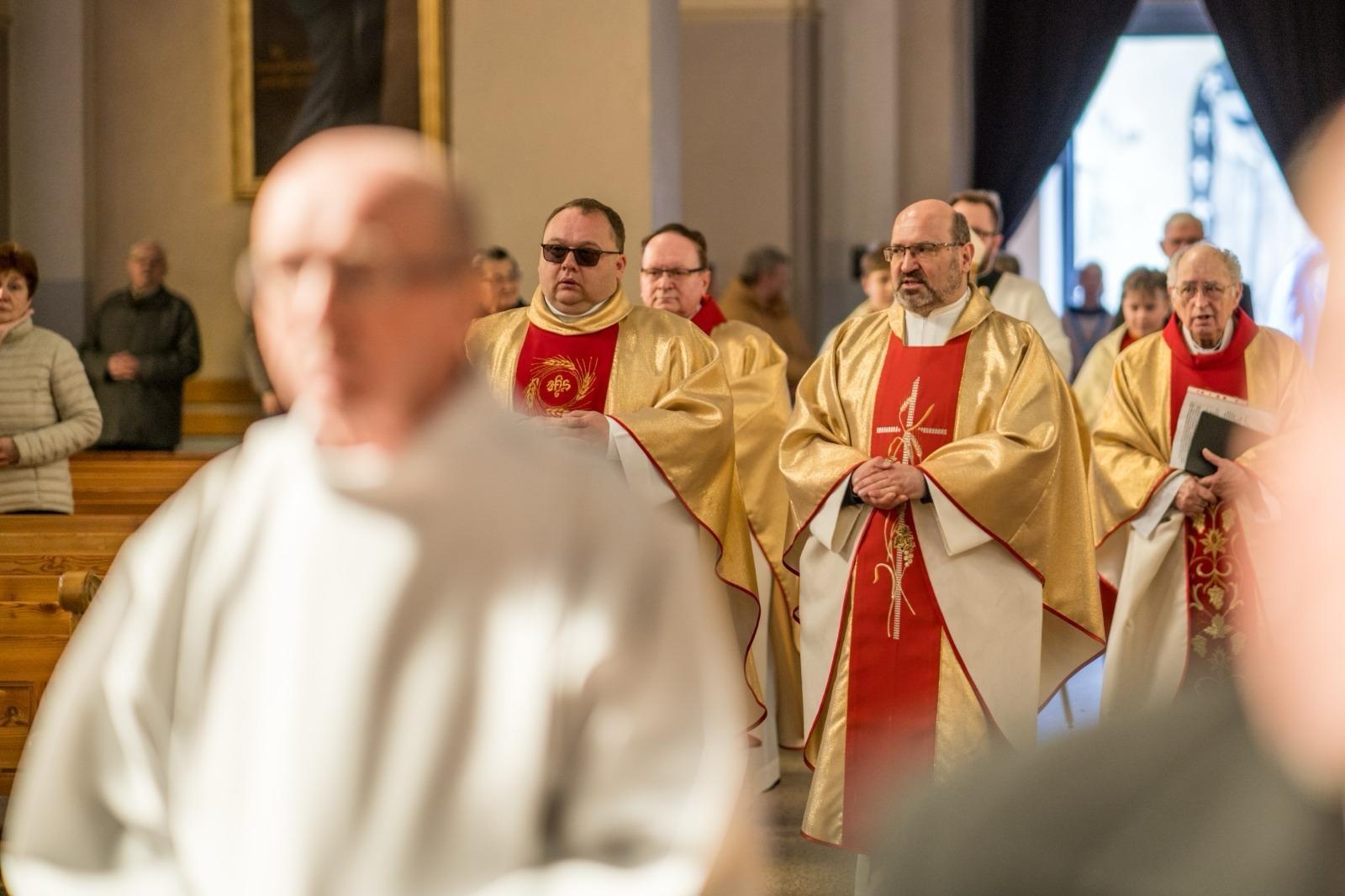Zdjęcie w galerii na portalu naszraciborz.pl: Niecodzienna uroczystość w Krzanowicach. Hans Stein otrzymał Krzyż Pro Ecclesia et Pontifice wiadomości z regionu