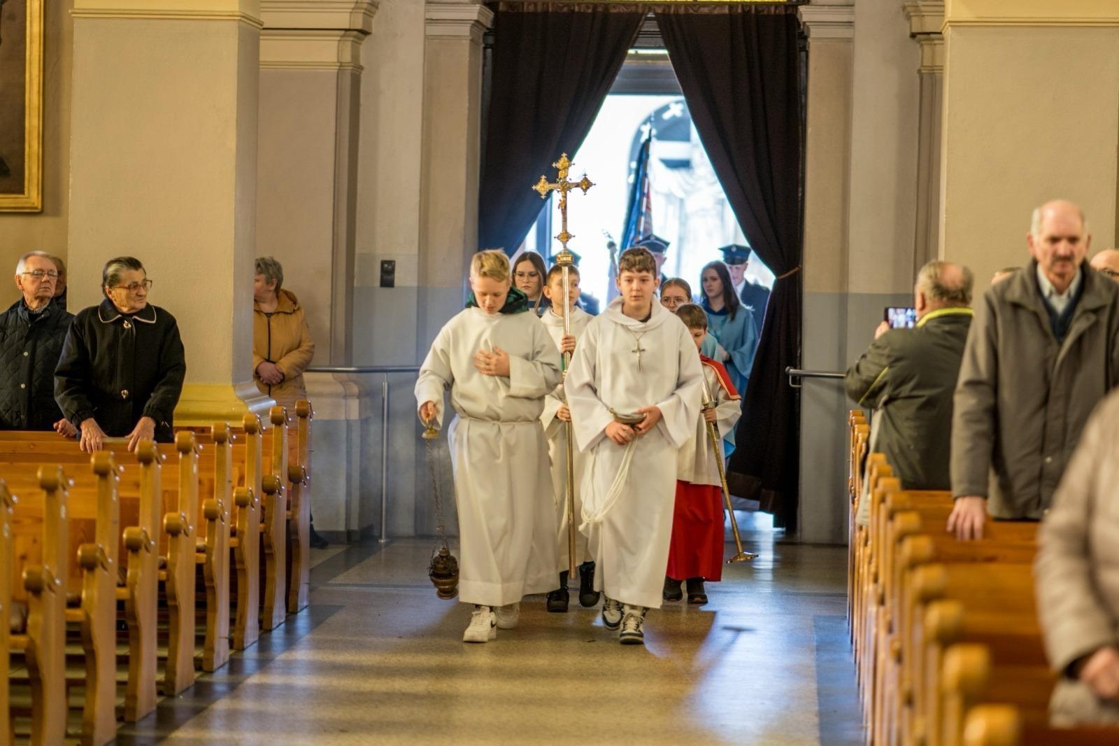 Zdjęcie w galerii na portalu naszraciborz.pl: Niecodzienna uroczystość w Krzanowicach. Hans Stein otrzymał Krzyż Pro Ecclesia et Pontifice wiadomości z regionu