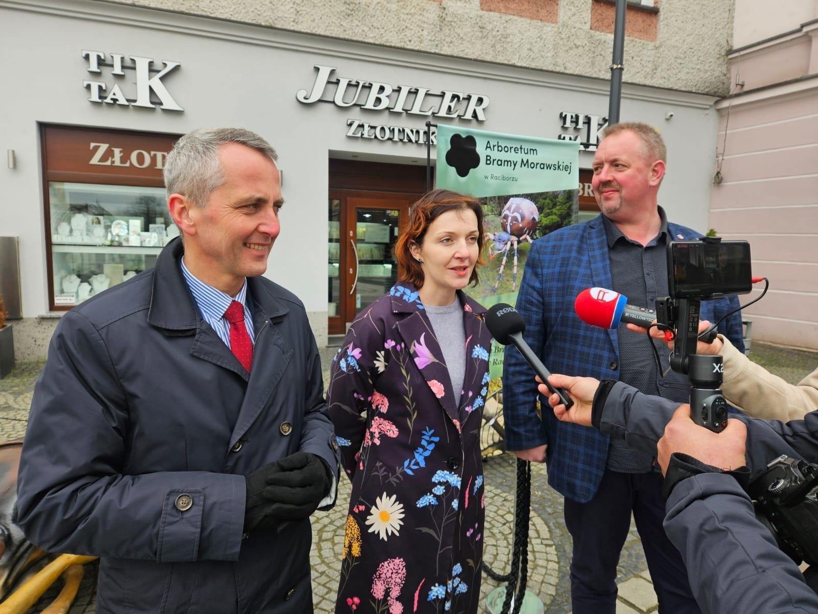 Zdjęcie w galerii na portalu naszraciborz.pl: Mali mieszkańcy Arboretum w makro skali wiadomości z regionu