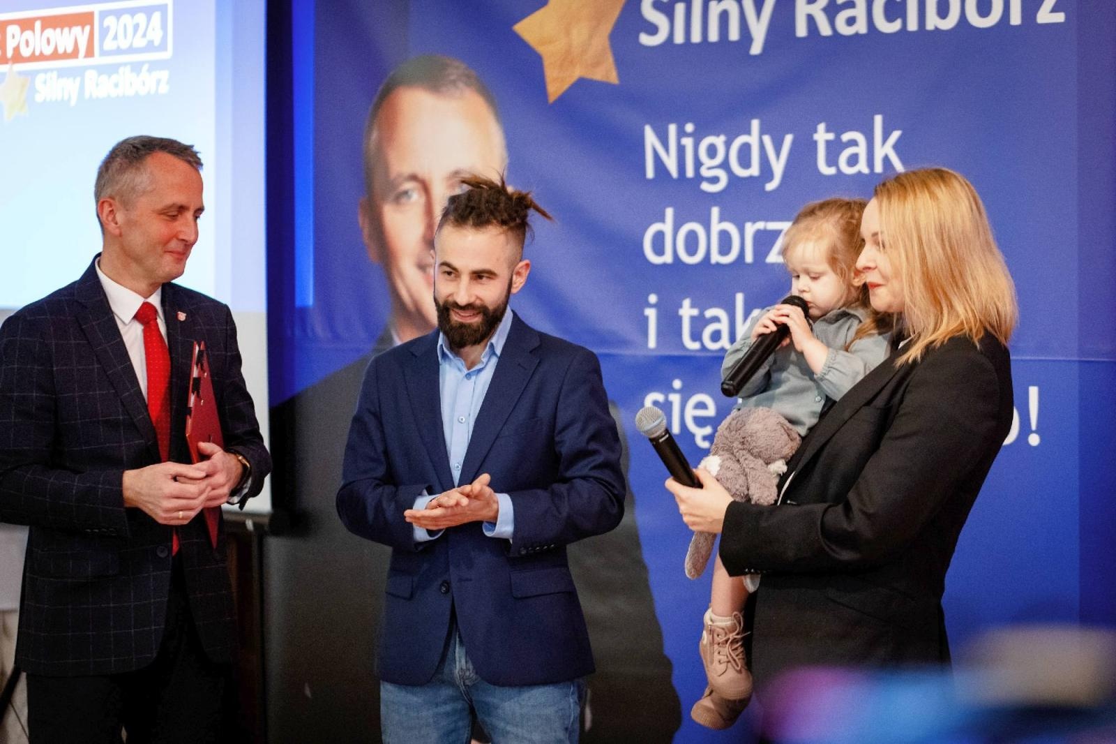 Zdjęcie w galerii na portalu naszraciborz.pl: Dariusz Polowy i drużyna Silnego Raciborza: jak zmieniło się nasze miasto i kto może rozwijać je dalej [video] wiadomości z regionu