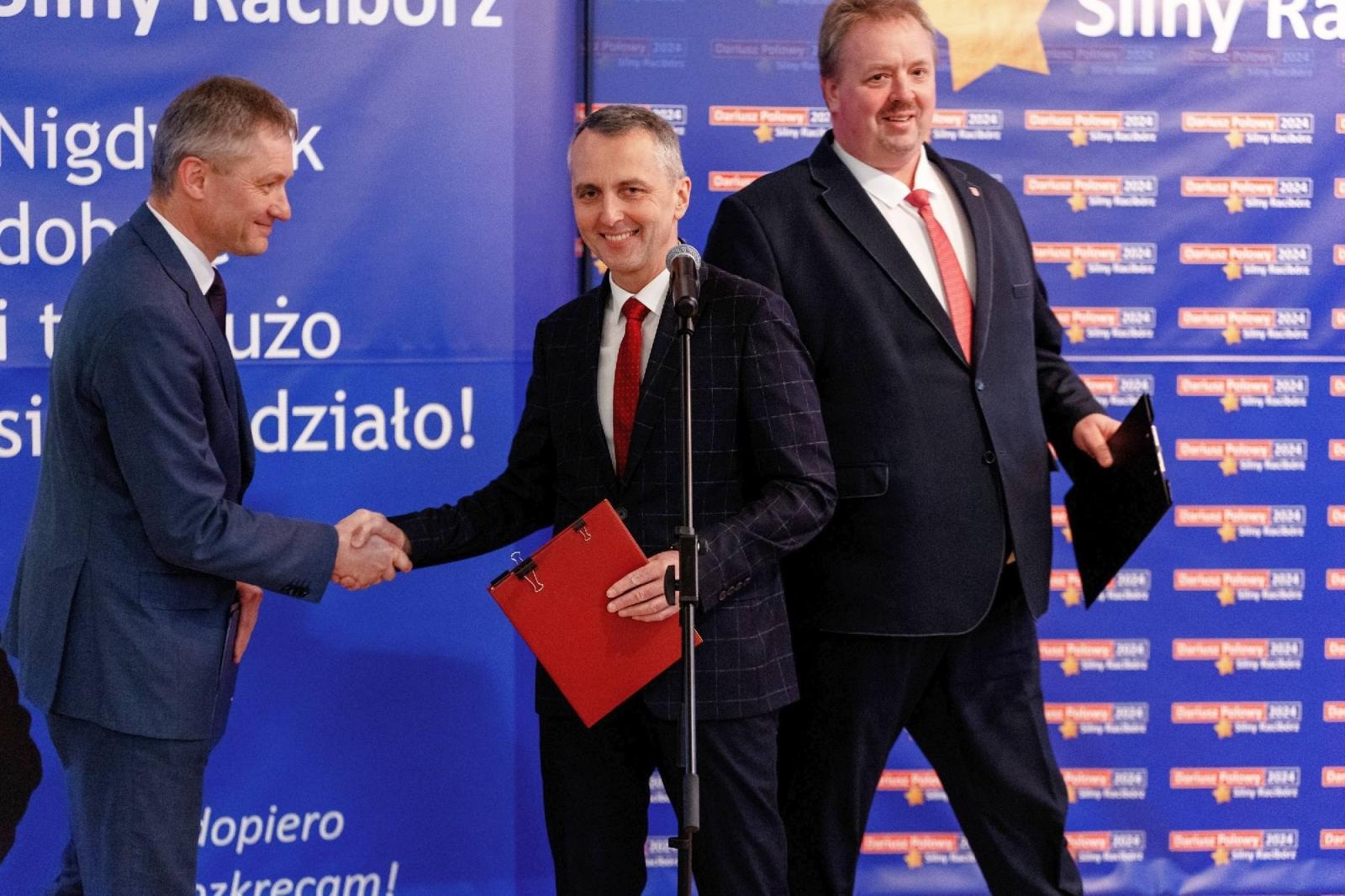 Zdjęcie w galerii na portalu naszraciborz.pl: Dariusz Polowy i drużyna Silnego Raciborza: jak zmieniło się nasze miasto i kto może rozwijać je dalej [video] wiadomości z regionu