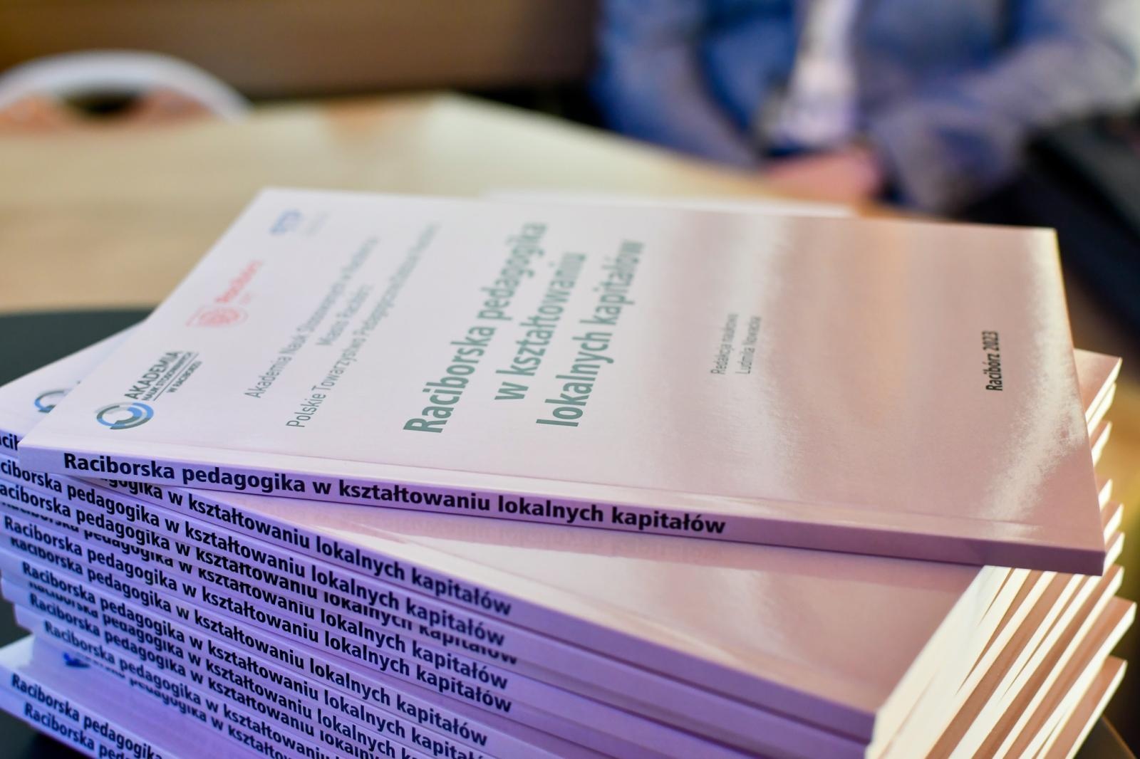 Zdjęcie w galerii na portalu naszraciborz.pl: XVII Raciborskie Seminarium Pedagogiczne wiadomości z regionu