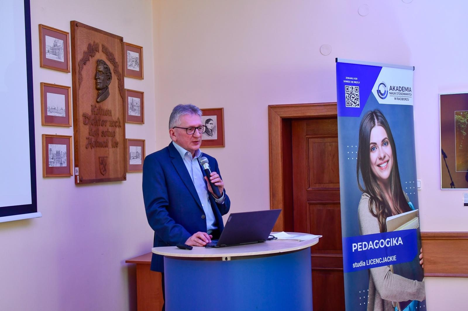 Zdjęcie w galerii na portalu naszraciborz.pl: XVII Raciborskie Seminarium Pedagogiczne wiadomości z regionu