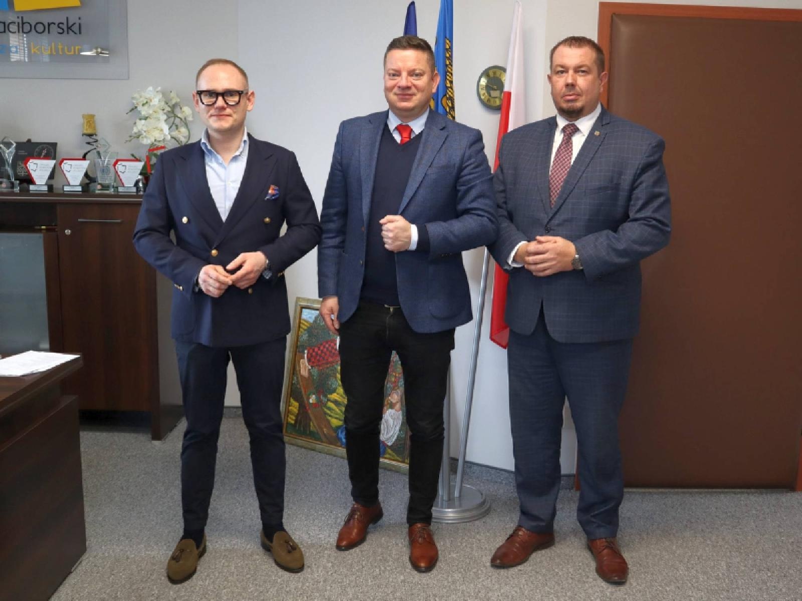 Zdjęcie w galerii na portalu naszraciborz.pl: Bardzo ważne spotkanie w Starostwie Powiatowym wiadomości z regionu