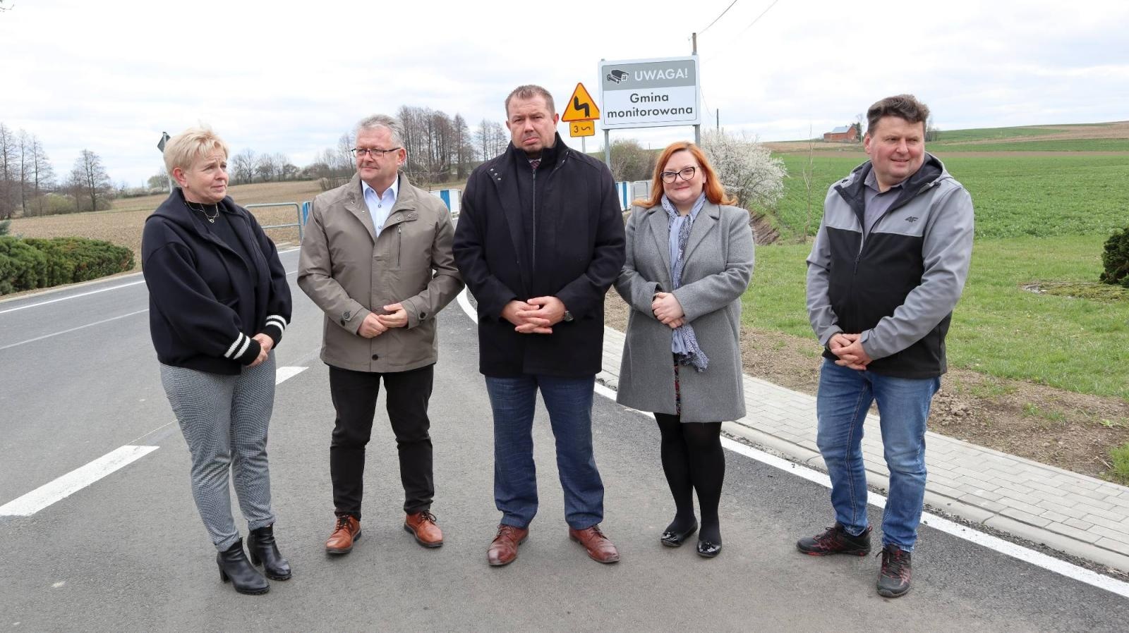 Zdjęcie w galerii na portalu naszraciborz.pl: Zakończono prace drogowe na odcinku Tworków-Borucin wiadomości z regionu