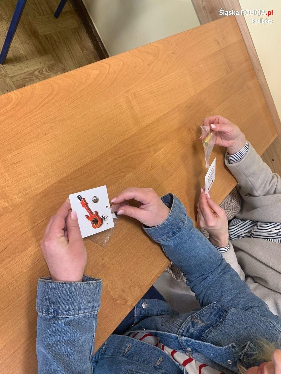 Zdjęcie w galerii na portalu naszraciborz.pl: Policjantka spotkała się z rodzicami uczniów bieńkowickiej szkoły wiadomości z regionu