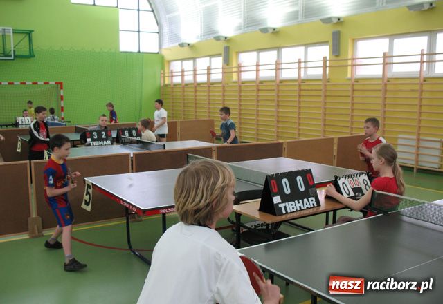 Zdjęcie w galerii na portalu naszraciborz.pl: 100 tenisistów na 40-lecie wiadomości z regionu