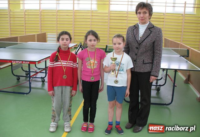 Zdjęcie w galerii na portalu naszraciborz.pl: 100 tenisistów na 40-lecie wiadomości z regionu