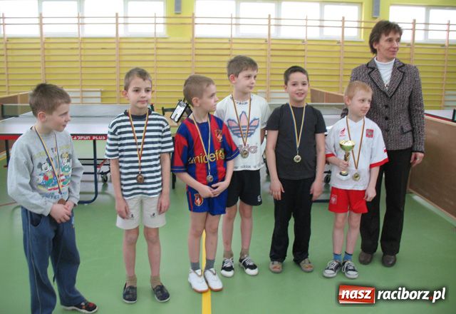 Zdjęcie w galerii na portalu naszraciborz.pl: 100 tenisistów na 40-lecie wiadomości z regionu