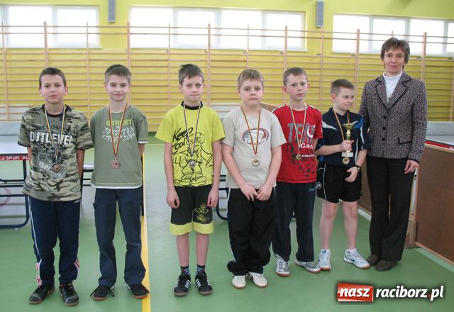 Zdjęcie w galerii na portalu naszraciborz.pl: 100 tenisistów na 40-lecie wiadomości z regionu