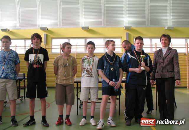 Zdjęcie w galerii na portalu naszraciborz.pl: 100 tenisistów na 40-lecie wiadomości z regionu