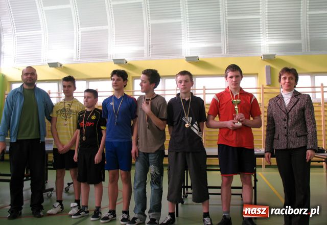 Zdjęcie w galerii na portalu naszraciborz.pl: 100 tenisistów na 40-lecie wiadomości z regionu