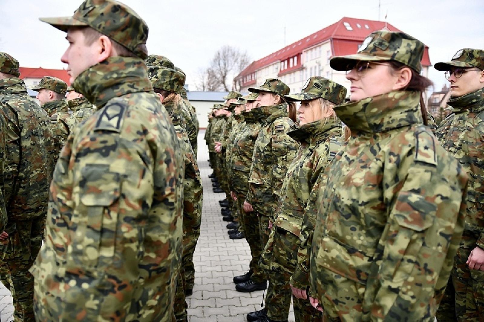 Zdjęcie w galerii na portalu naszraciborz.pl: Śląski Oddział Straży Granicznej w Raciborzu świętuje urodziny patrona wiadomości z regionu