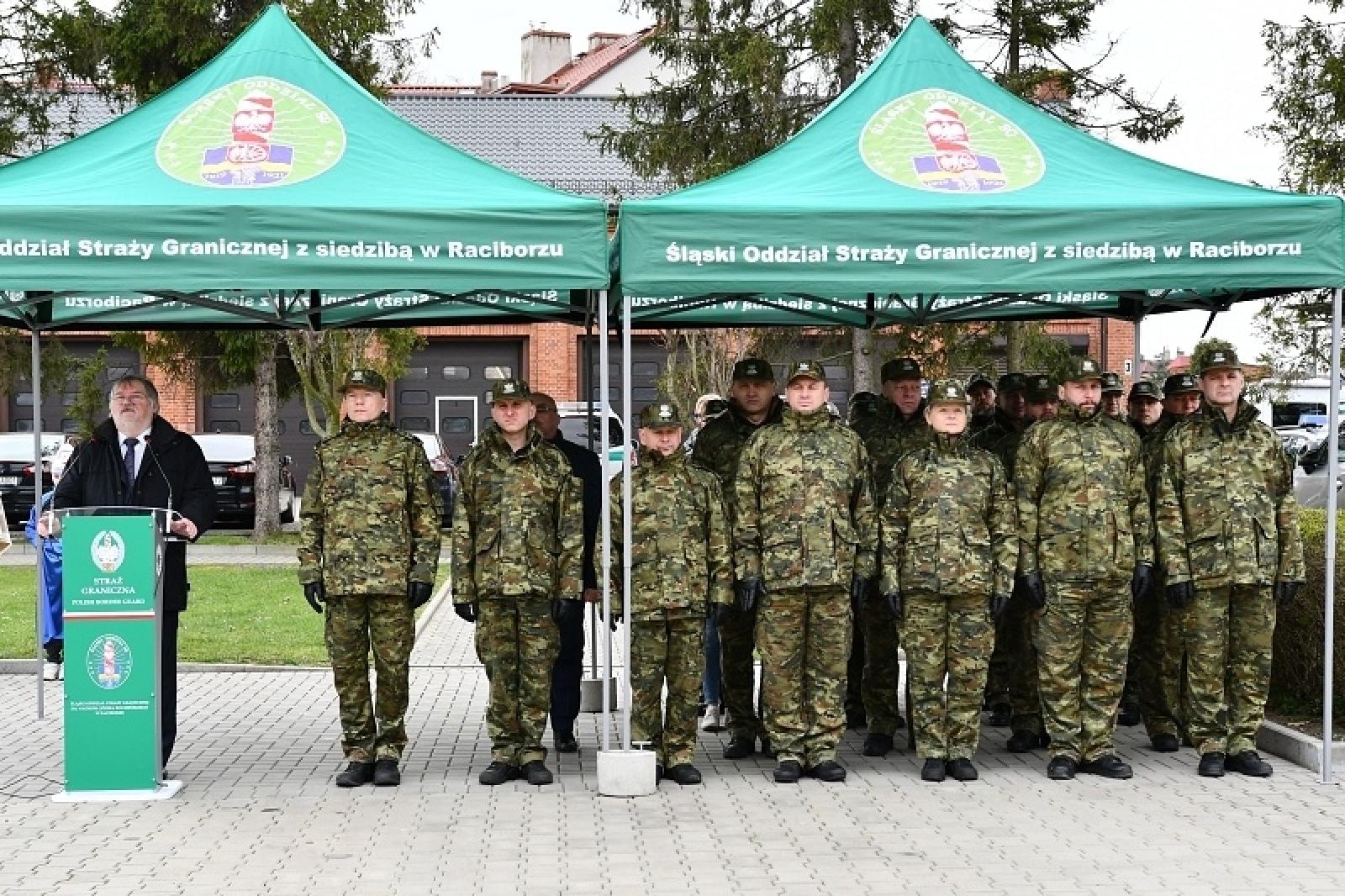 Zdjęcie w galerii na portalu naszraciborz.pl: Śląski Oddział Straży Granicznej w Raciborzu świętuje urodziny patrona wiadomości z regionu