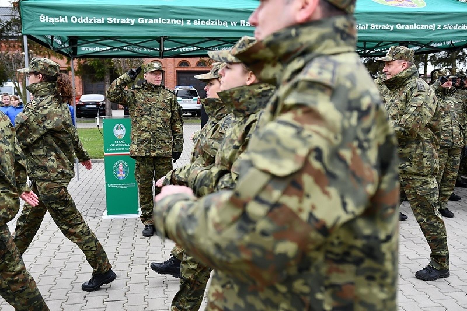 Zdjęcie w galerii na portalu naszraciborz.pl: Śląski Oddział Straży Granicznej w Raciborzu świętuje urodziny patrona wiadomości z regionu