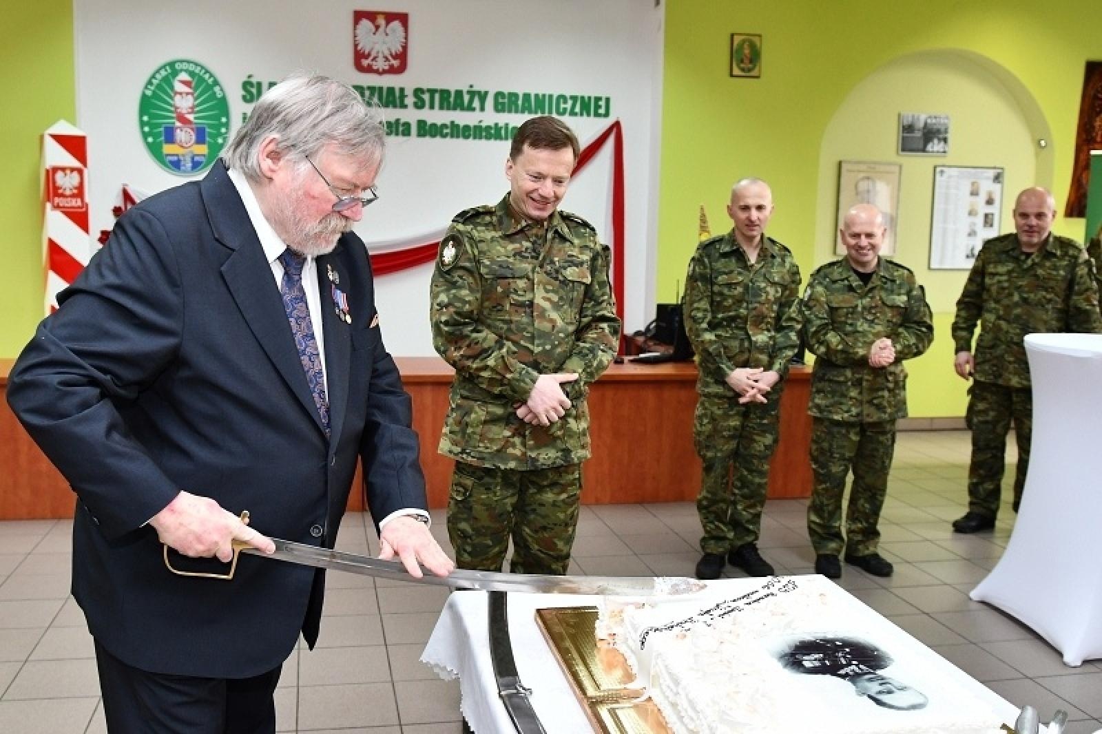 Zdjęcie w galerii na portalu naszraciborz.pl: Śląski Oddział Straży Granicznej w Raciborzu świętuje urodziny patrona wiadomości z regionu