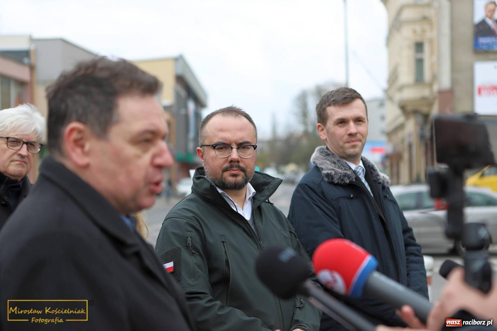 Zdjęcie w galerii na portalu naszraciborz.pl: Poseł Jabłoński i kandydaci PiS skrytykowali PO oraz jej koalicjantów [WIDEO] wiadomości z regionu