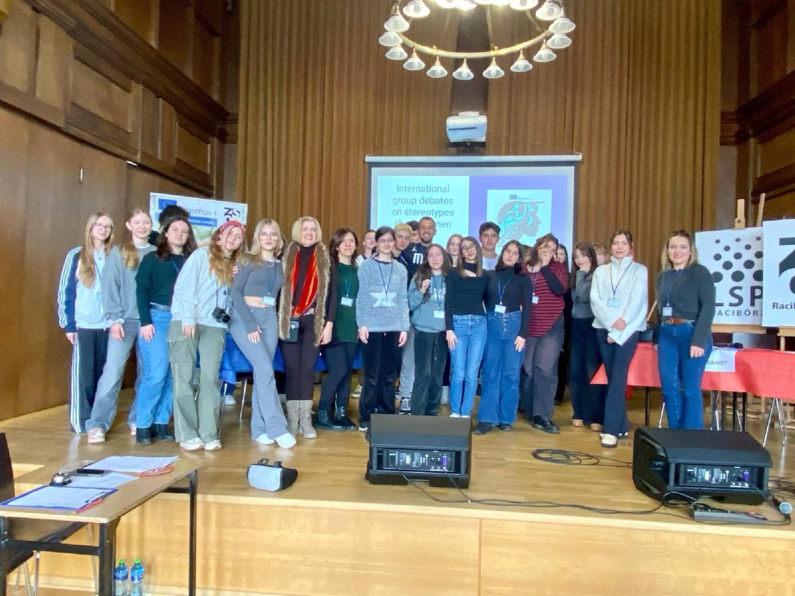 Zdjęcie w galerii na portalu naszraciborz.pl: Woman can do it. Erasmus w ZSO nr 1 wiadomości z regionu