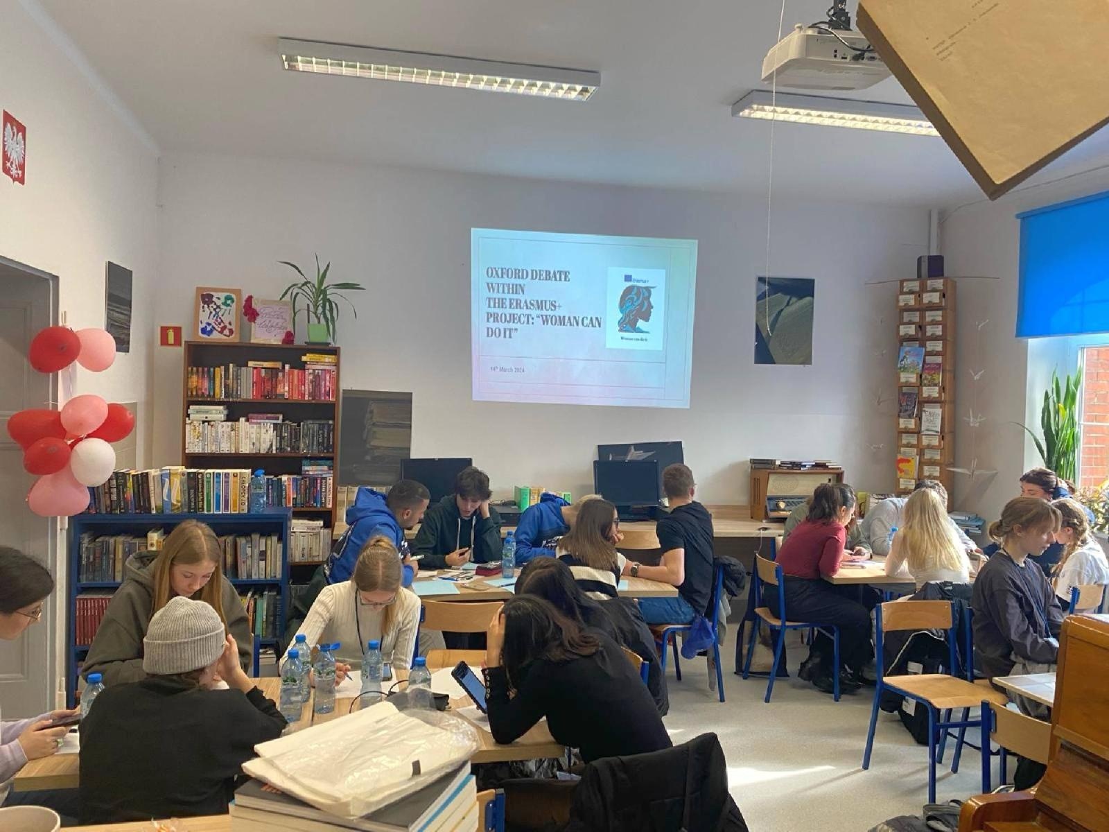 Zdjęcie w galerii na portalu naszraciborz.pl: Woman can do it. Erasmus w ZSO nr 1 wiadomości z regionu