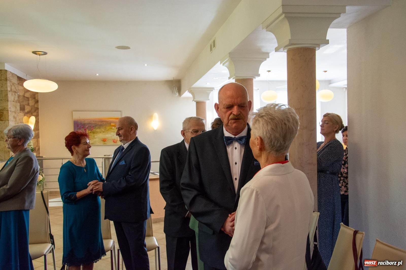 Zdjęcie w galerii na portalu naszraciborz.pl: Złote gody w raciborskim USC. Świętuje siedem par [FOTO i WIDEO] wiadomości z regionu