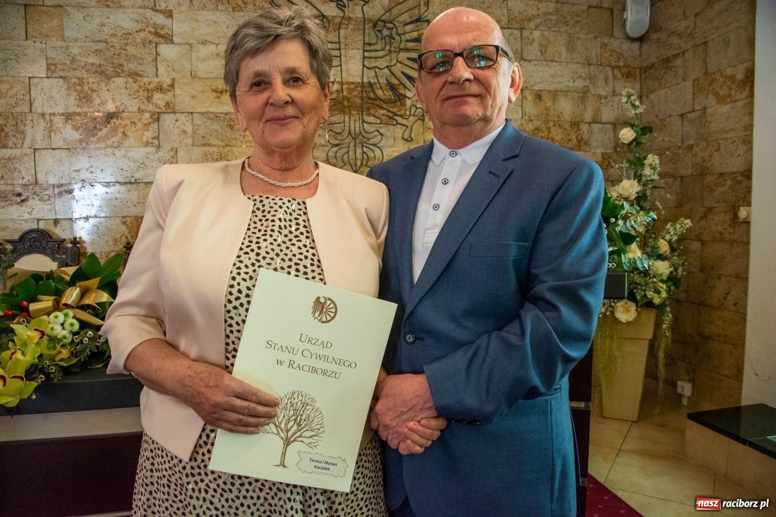 Zdjęcie w galerii na portalu naszraciborz.pl: Złote gody w raciborskim USC. Świętuje siedem par [FOTO i WIDEO] wiadomości z regionu