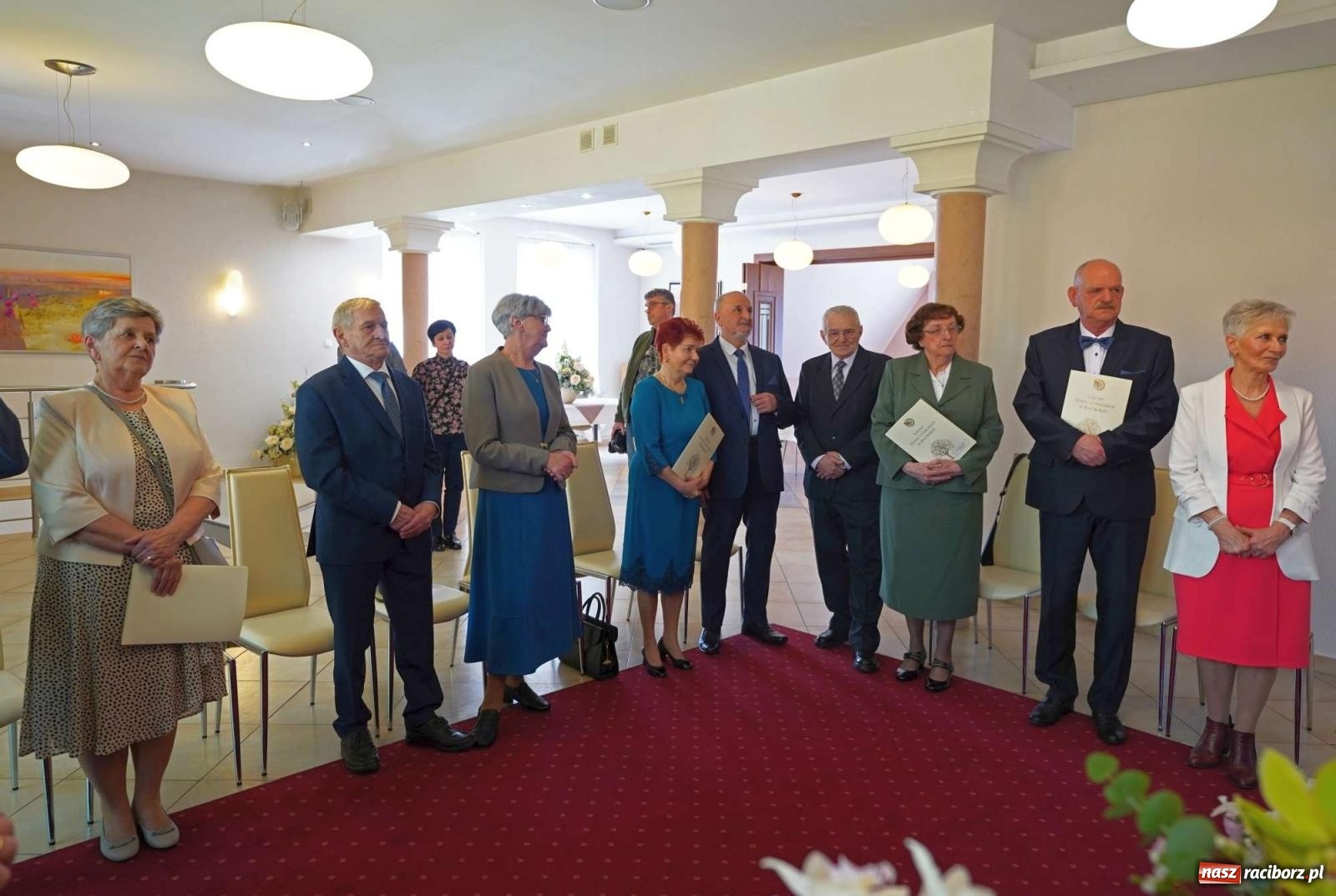 Zdjęcie w galerii na portalu naszraciborz.pl: Złote gody w raciborskim USC. Świętuje siedem par [FOTO i WIDEO] wiadomości z regionu