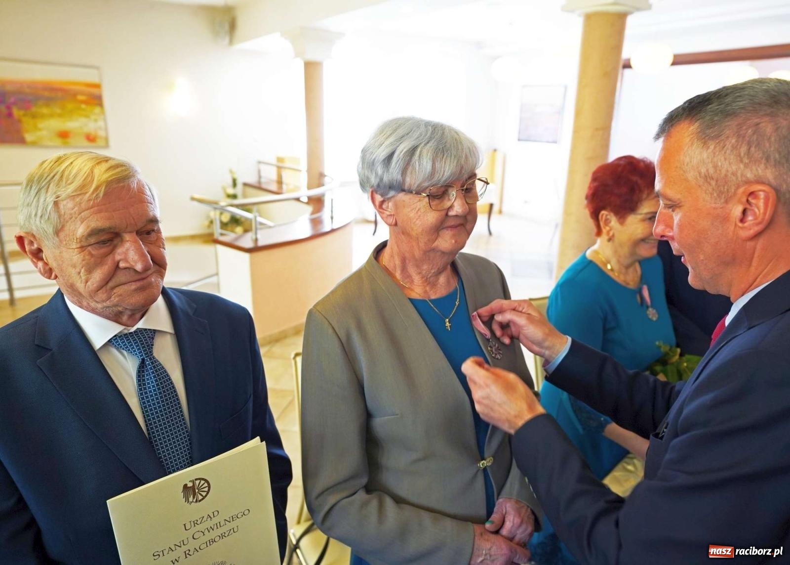 Zdjęcie w galerii na portalu naszraciborz.pl: Złote gody w raciborskim USC. Świętuje siedem par [FOTO i WIDEO] wiadomości z regionu