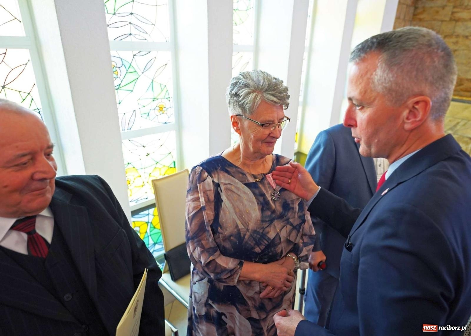 Zdjęcie w galerii na portalu naszraciborz.pl: Złote gody w raciborskim USC. Świętuje siedem par [FOTO i WIDEO] wiadomości z regionu