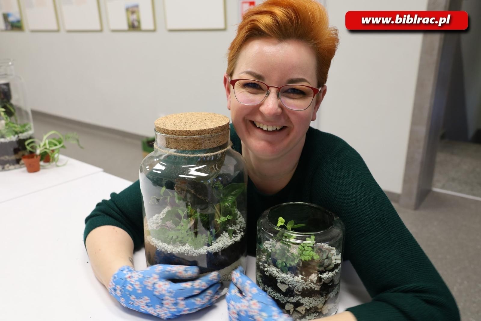 Zdjęcie w galerii na portalu naszraciborz.pl: Projekt Biblioteka z pasją: rośliny w słoiku wiadomości z regionu