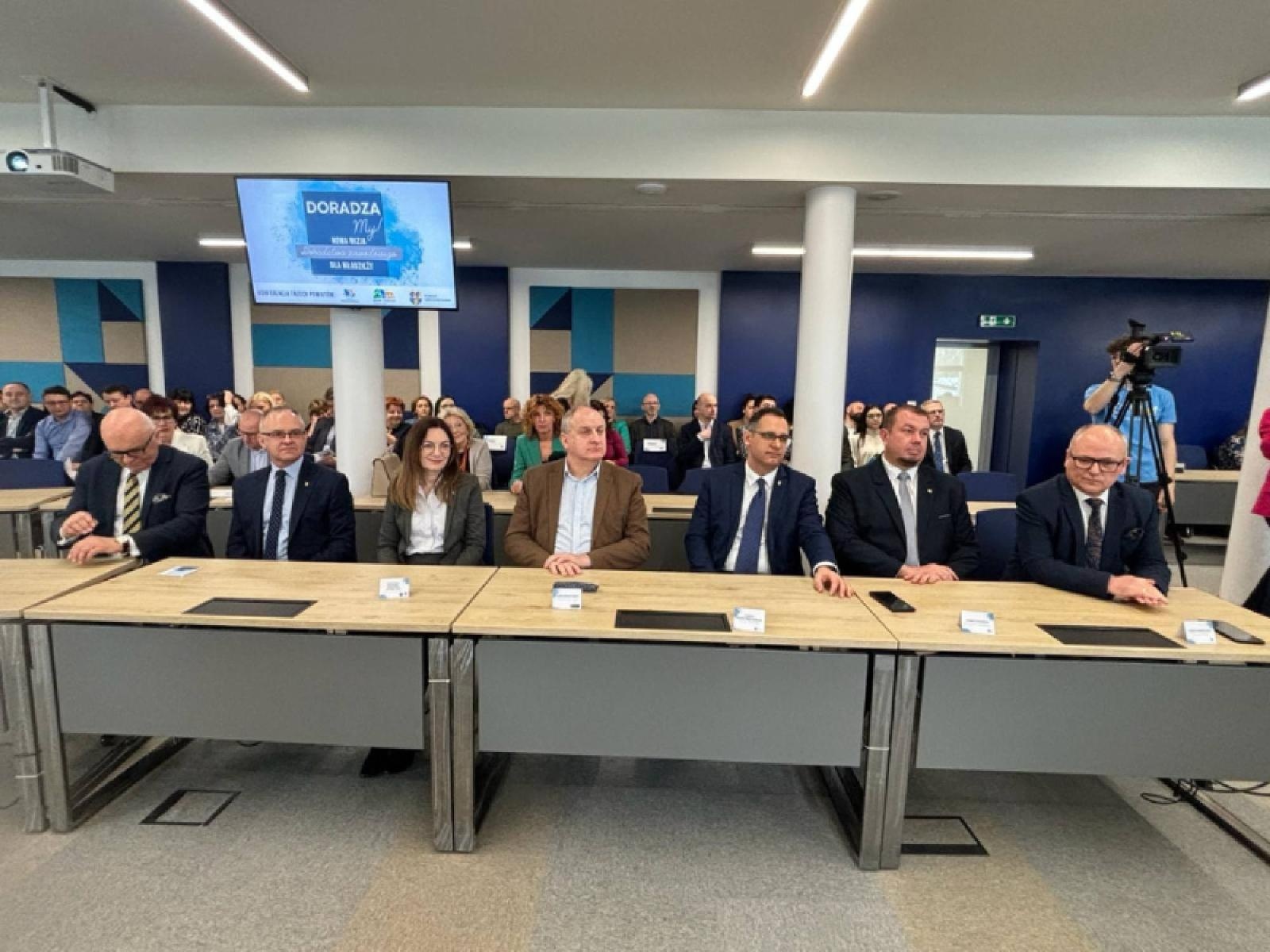 Zdjęcie w galerii na portalu naszraciborz.pl: Wspólna inicjatywa trzech powiatów wiadomości z regionu