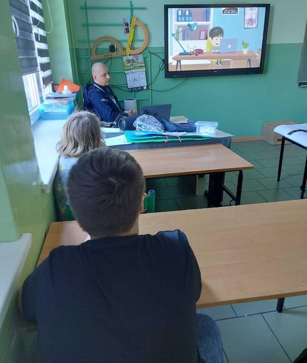 Zdjęcie w galerii na portalu naszraciborz.pl: Odpowiedzialność prawna nieletnich. Policyjna pogadanka w Borucinie i Krzyżanowicach wiadomości z regionu