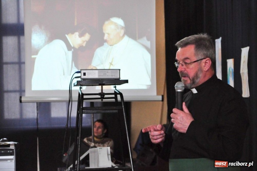 Zdjęcie w galerii na portalu naszraciborz.pl: Zawiózł go na konklawe i tam zostawił wiadomości z regionu