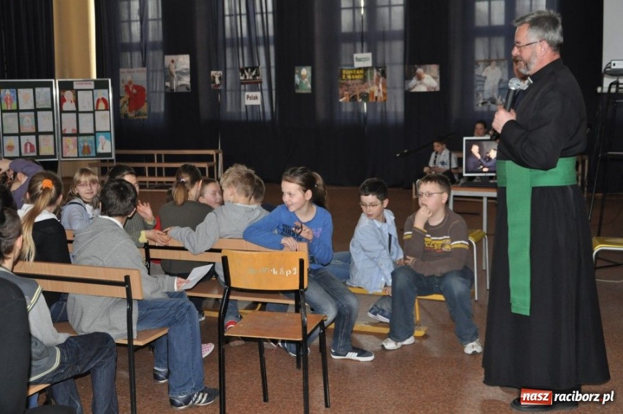 Zdjęcie w galerii na portalu naszraciborz.pl: Zawiózł go na konklawe i tam zostawił wiadomości z regionu