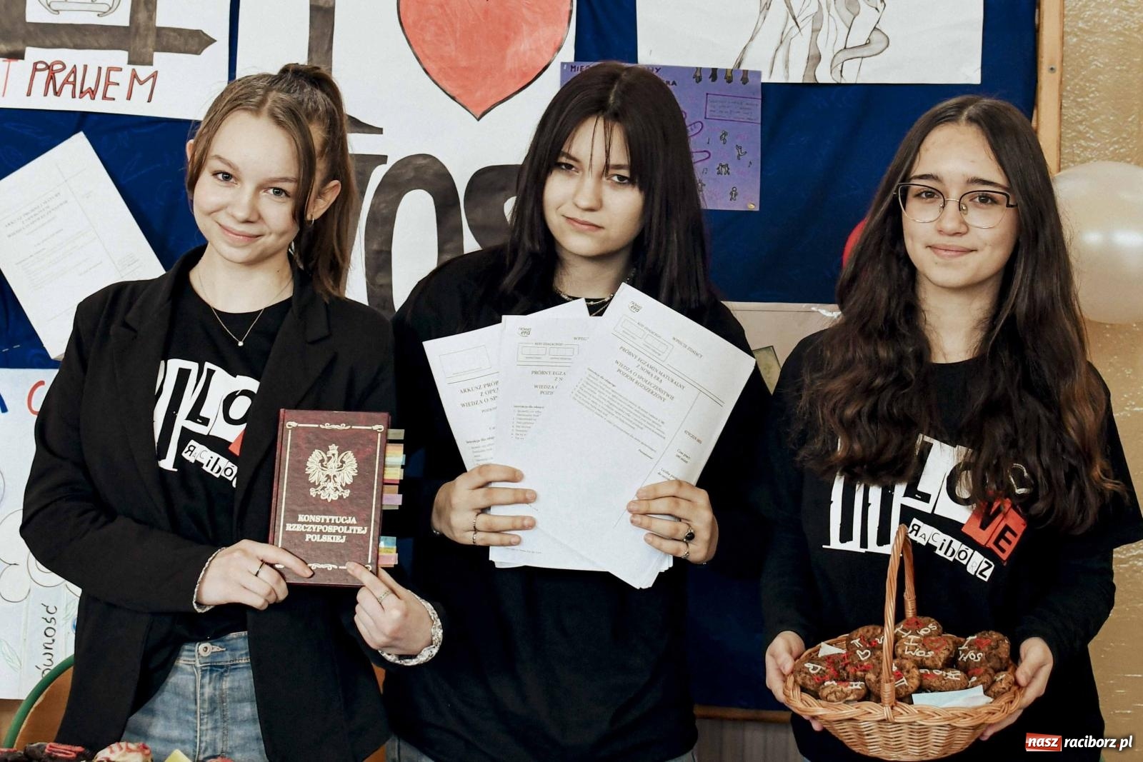 Zdjęcie w galerii na portalu naszraciborz.pl: W II LO stawiają na pozytywną atmosferę [FOTO] wiadomości z regionu