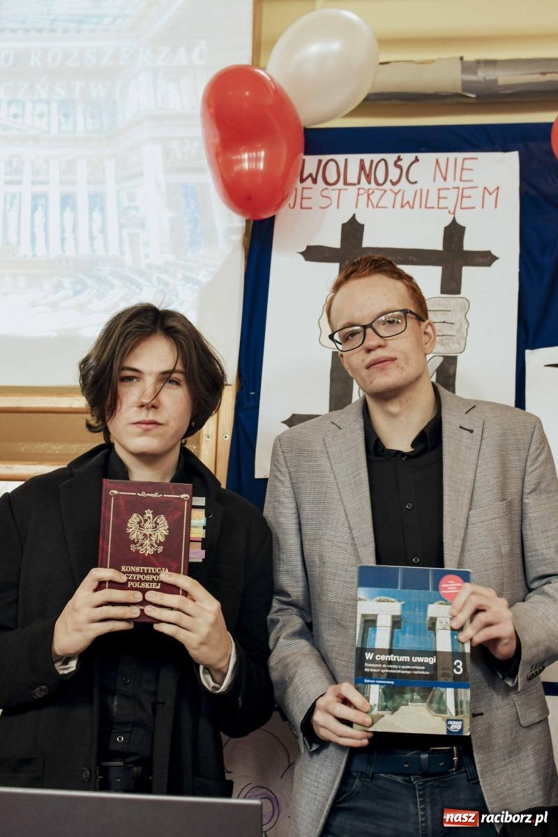 Zdjęcie w galerii na portalu naszraciborz.pl: W II LO stawiają na pozytywną atmosferę [FOTO] wiadomości z regionu