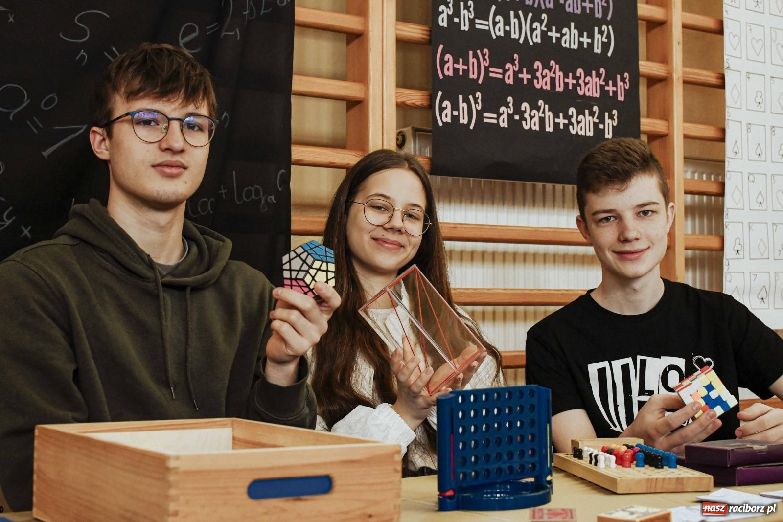 Zdjęcie w galerii na portalu naszraciborz.pl: W II LO stawiają na pozytywną atmosferę [FOTO] wiadomości z regionu