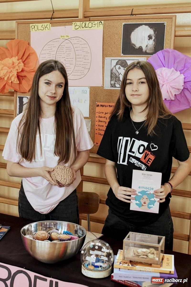 Zdjęcie w galerii na portalu naszraciborz.pl: W II LO stawiają na pozytywną atmosferę [FOTO] wiadomości z regionu