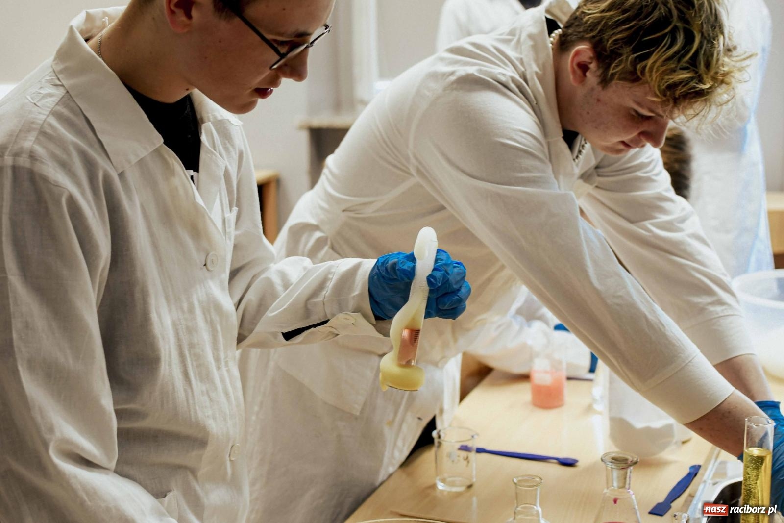 Zdjęcie w galerii na portalu naszraciborz.pl: W II LO stawiają na pozytywną atmosferę [FOTO] wiadomości z regionu