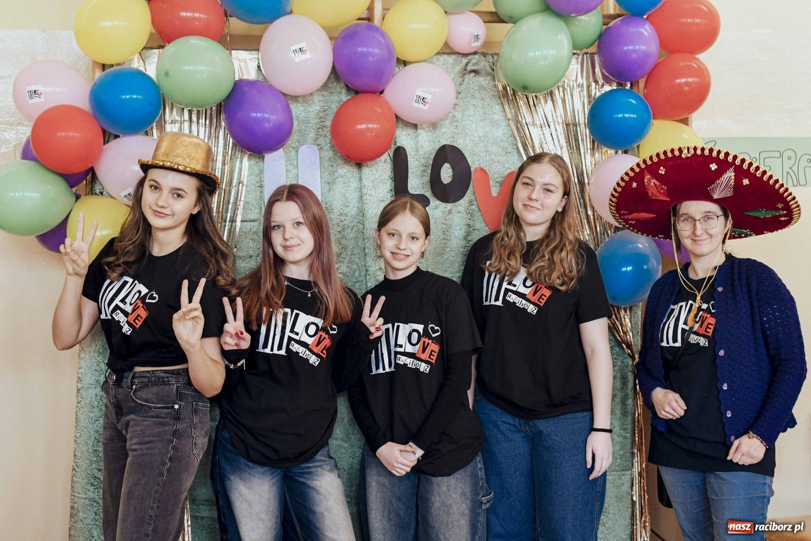 Zdjęcie w galerii na portalu naszraciborz.pl: W II LO stawiają na pozytywną atmosferę [FOTO] wiadomości z regionu