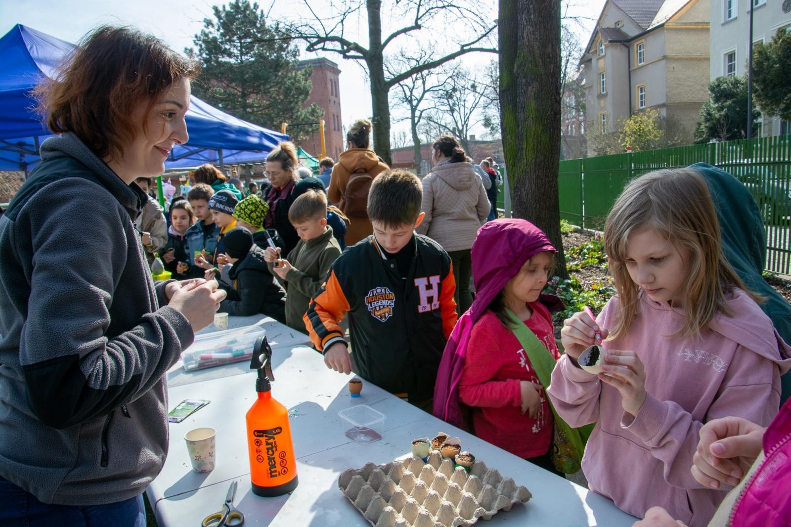 Zdjęcie w galerii na portalu naszraciborz.pl: Piknik na powitanie wiosny w parku Jordanowskim [FOTO i WIDEO] wiadomości z regionu