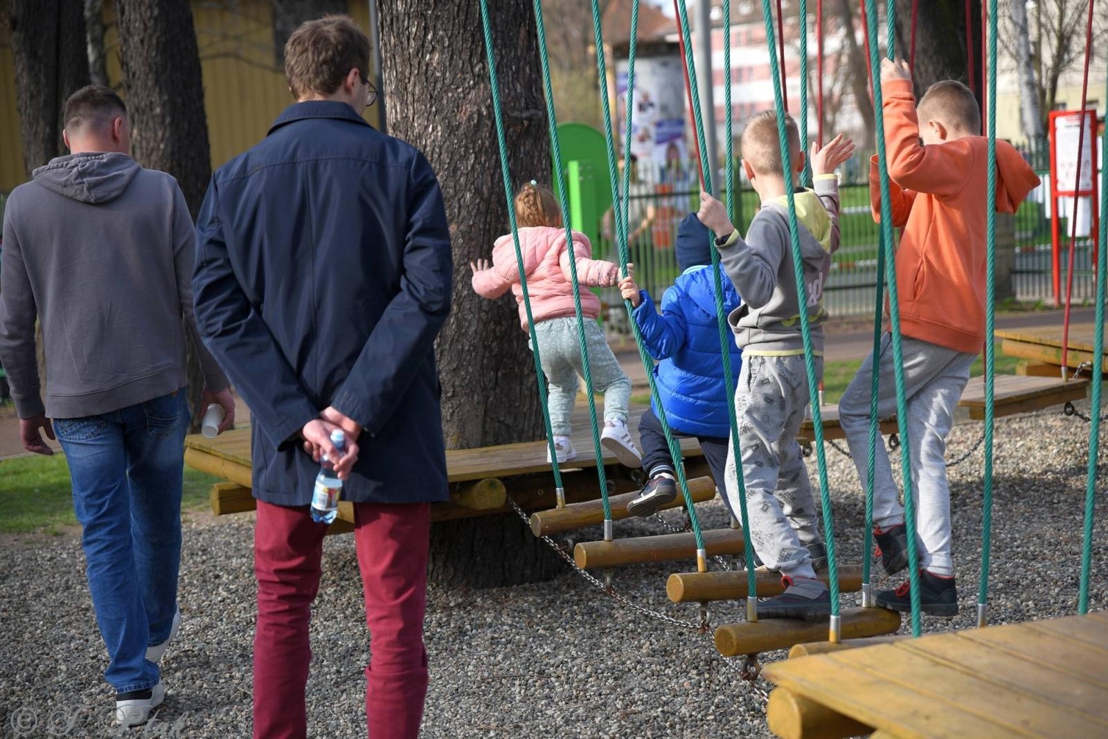 Zdjęcie w galerii na portalu naszraciborz.pl: Piknik na powitanie wiosny w parku Jordanowskim [FOTO i WIDEO] wiadomości z regionu