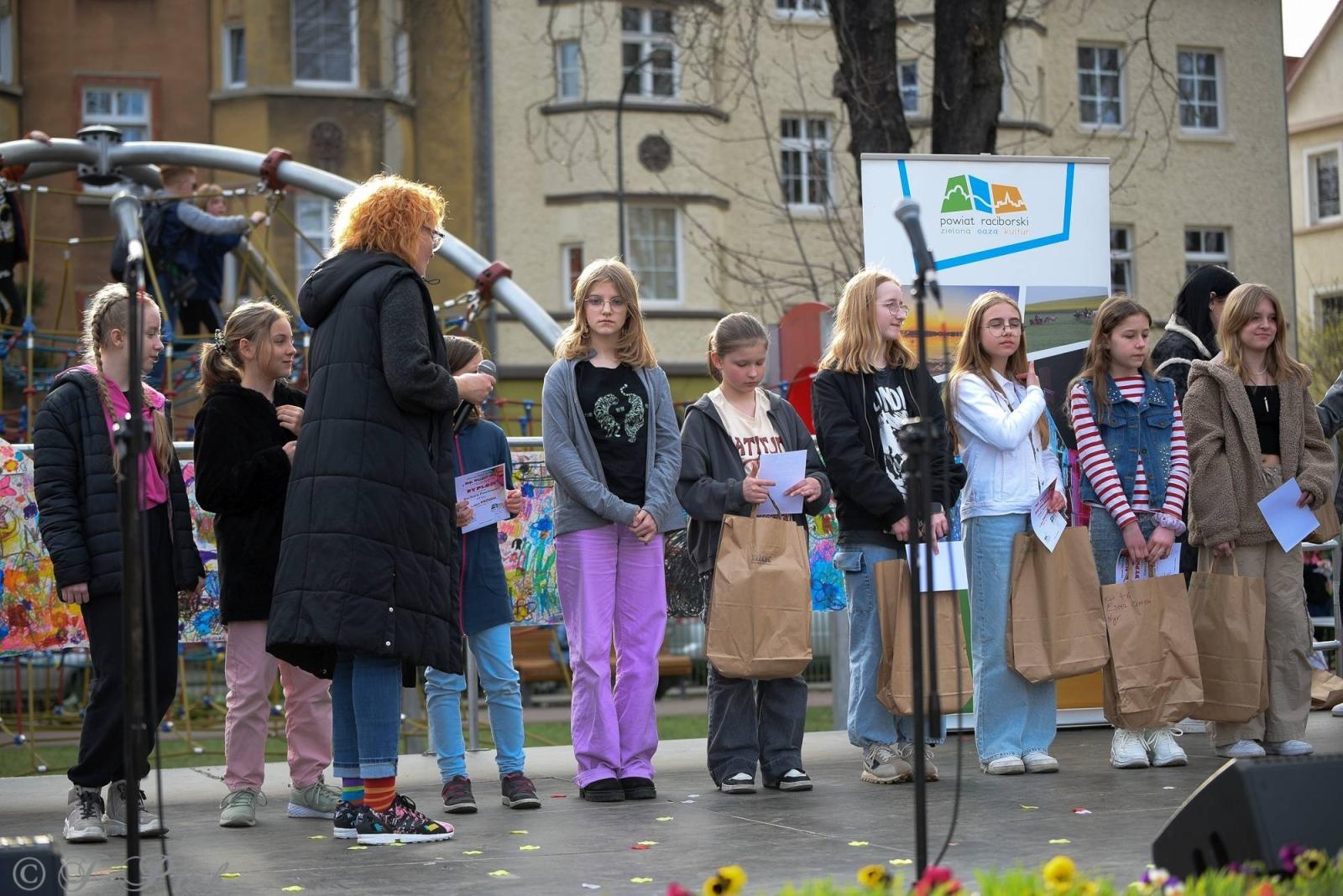 Zdjęcie w galerii na portalu naszraciborz.pl: Piknik na powitanie wiosny w parku Jordanowskim [FOTO i WIDEO] wiadomości z regionu