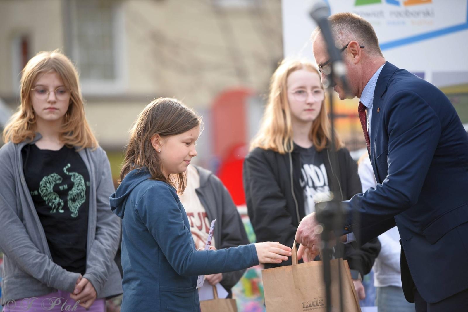 Zdjęcie w galerii na portalu naszraciborz.pl: Piknik na powitanie wiosny w parku Jordanowskim [FOTO i WIDEO] wiadomości z regionu