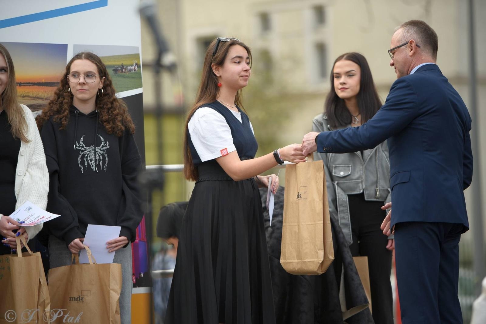 Zdjęcie w galerii na portalu naszraciborz.pl: Piknik na powitanie wiosny w parku Jordanowskim [FOTO i WIDEO] wiadomości z regionu